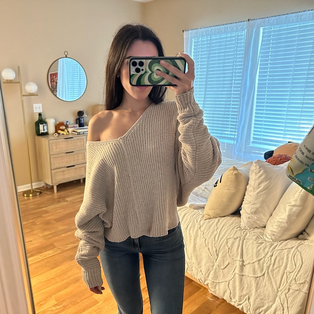 Urban Outfitters Light Brown Knit Sweater (S)